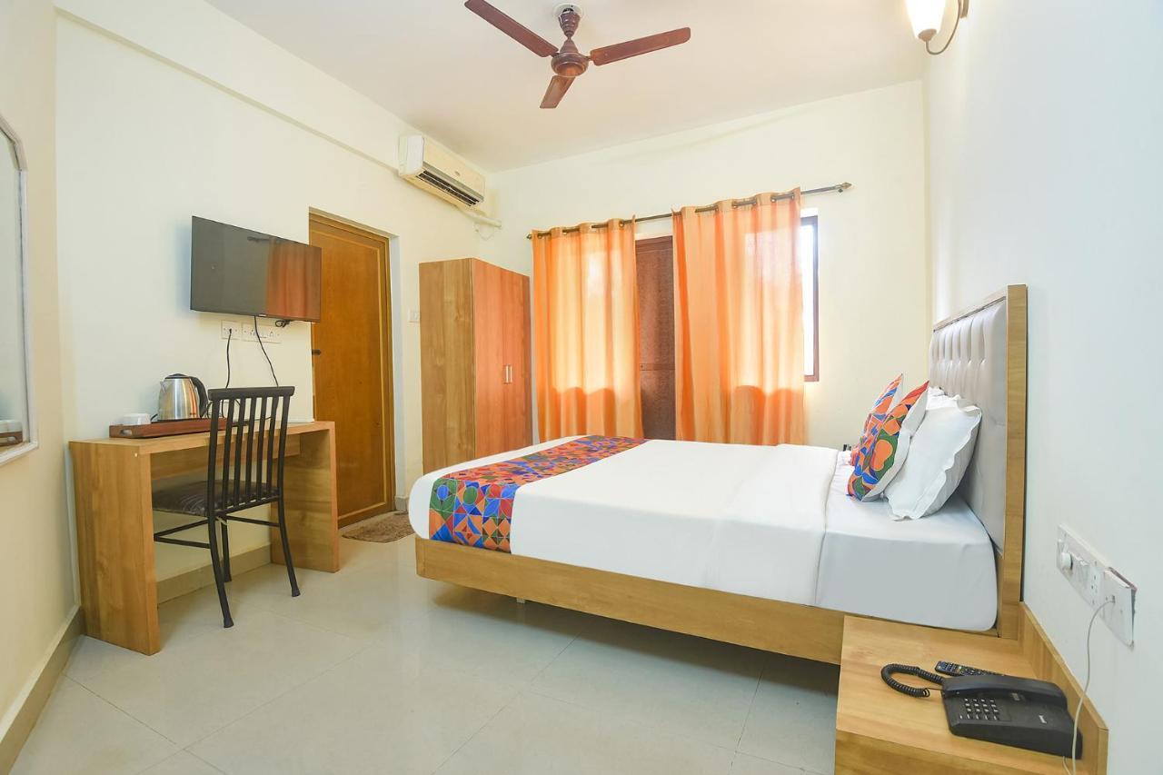 Fabexpress De Classio With Pool - Nr Candolim Beach Hotell Eksteriør bilde