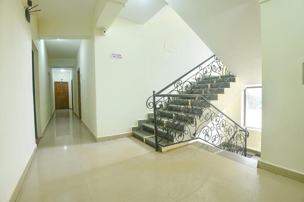 Fabexpress De Classio With Pool - Nr Candolim Beach Hotell Eksteriør bilde