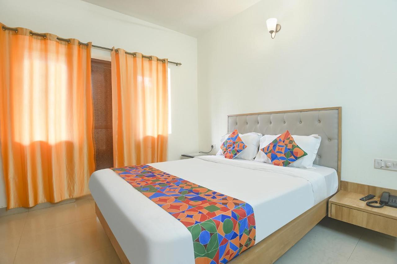 Fabexpress De Classio With Pool - Nr Candolim Beach Hotell Eksteriør bilde